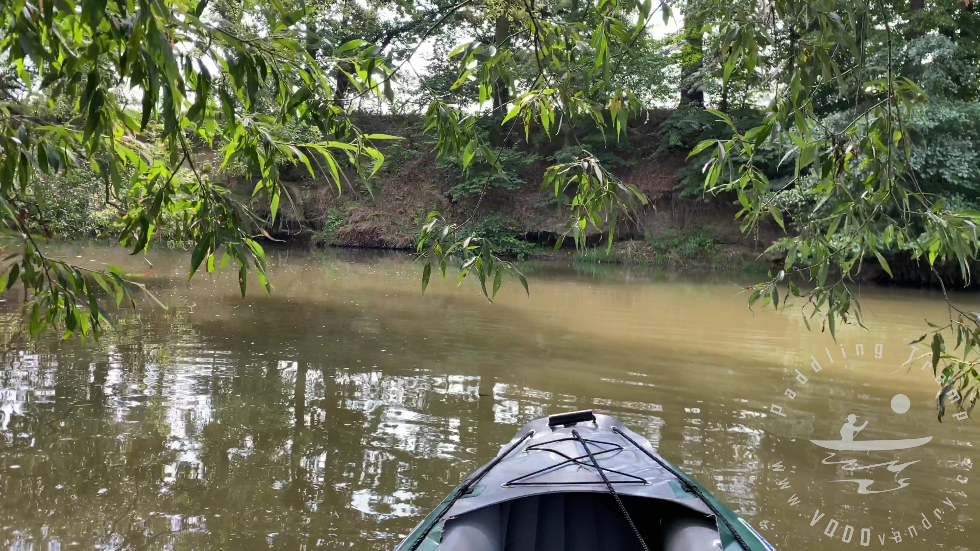 Vodácký oběd | Splutí řeky Opavy z Kravař v kánoi Gumotex Pálava | Bushcraft a vodácké putování